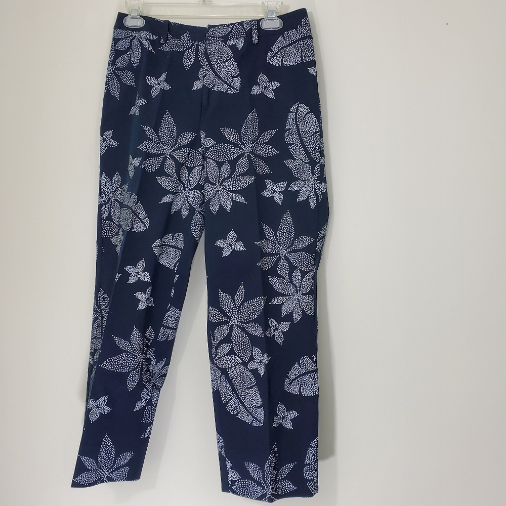 Evan-Picone Navy Floral Capris, Size 6